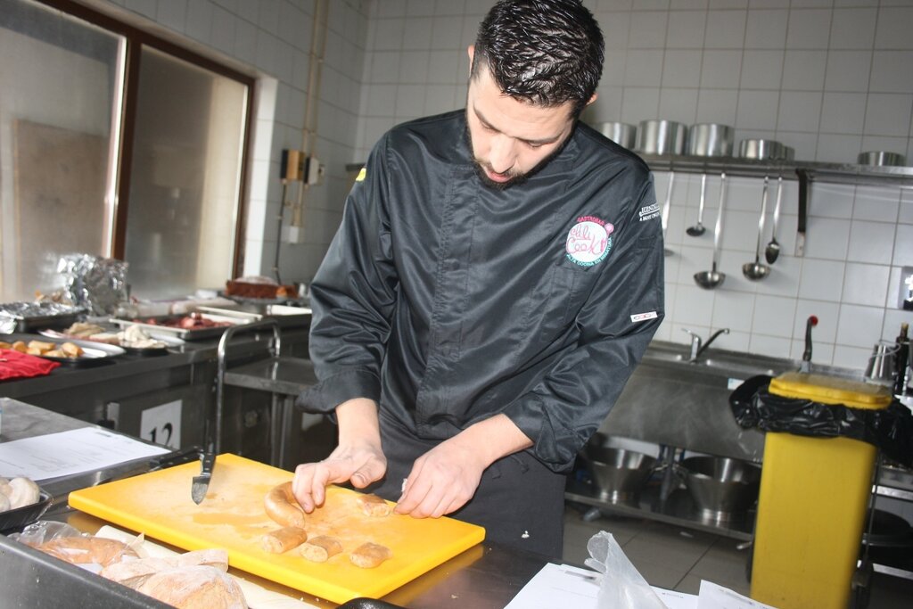 Chef David Berrocal durante a confeção de um dos pratos 